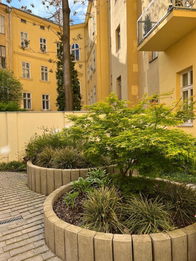 Angeloroma Deluxe Apartment ปราก ภายนอก รูปภาพ