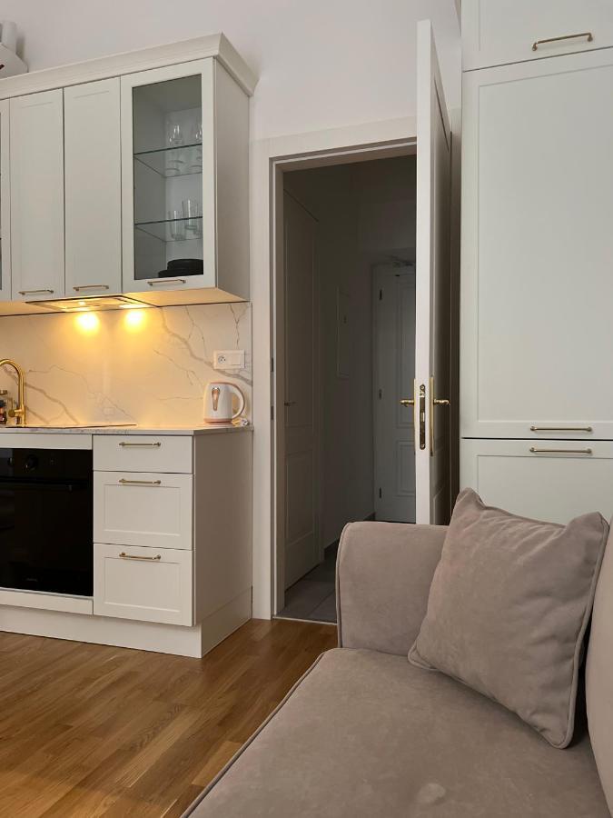 Angeloroma Deluxe Apartment ปราก ภายนอก รูปภาพ